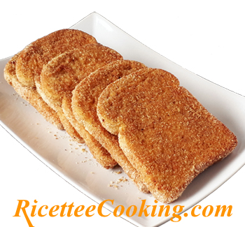 Crostini riciclo con uovo e pangrattato